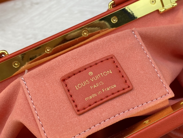 ルイヴィトンバッグ着用イメージ